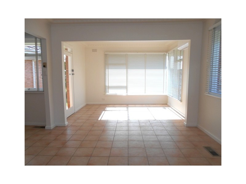 9 Viewpoint Avenue, Glen Waverley VIC 3150