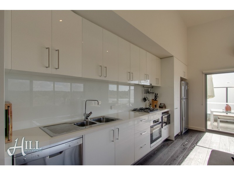 305/436 Stud Road, Wantirna South VIC 3152