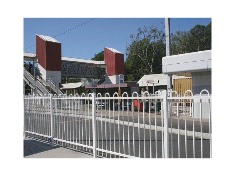 2/1078 Anzac Avenue, Petrie QLD 4502