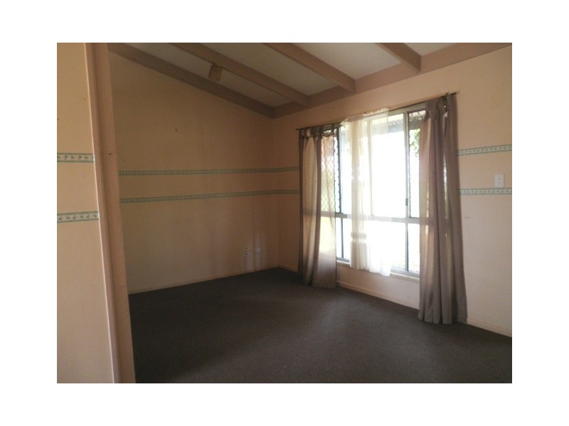 7 Brian Court, Kallangur QLD 4503