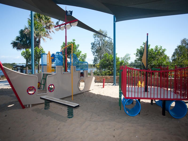 Sandstone Point QLD 4511