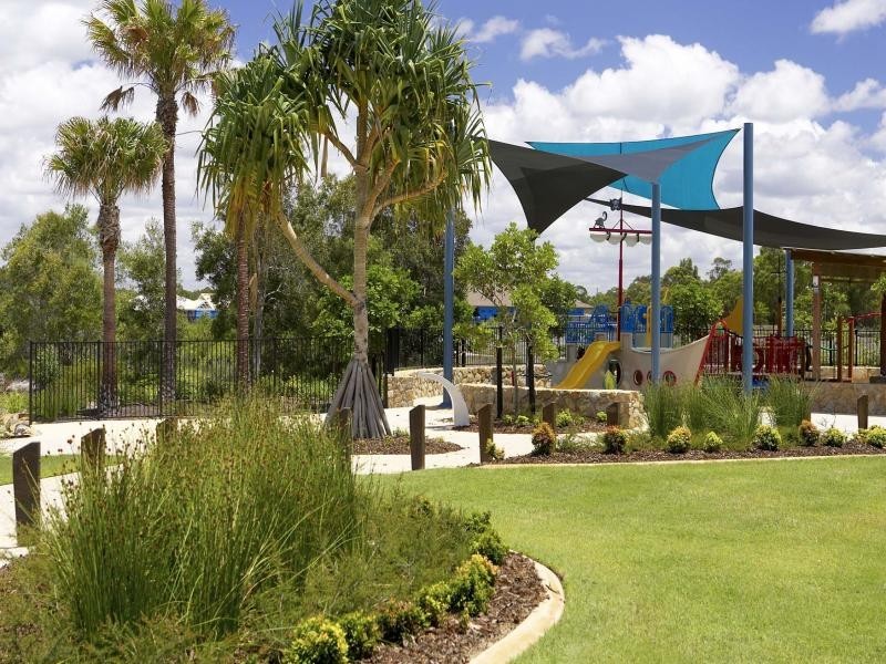 Sandstone Point QLD 4511