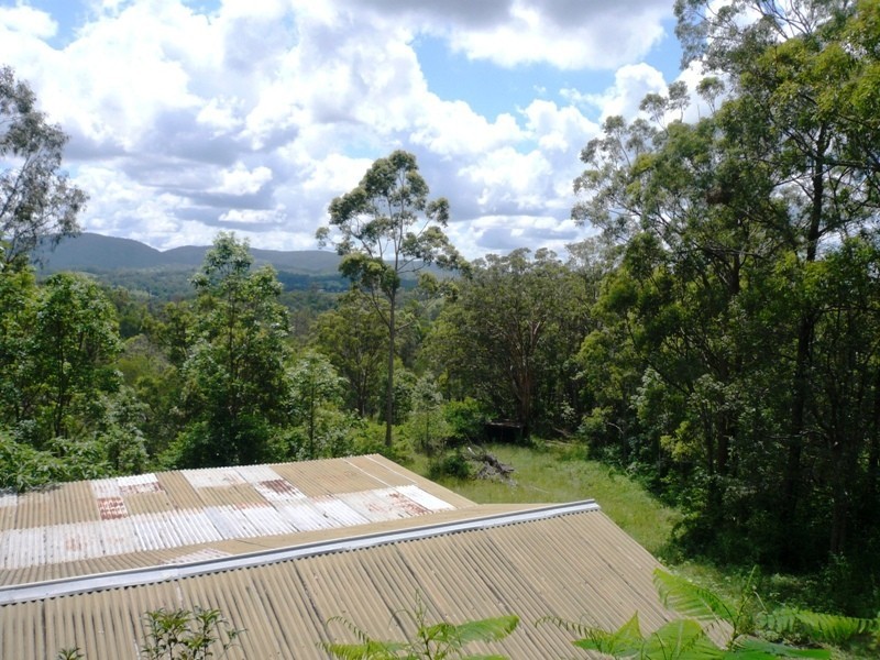 174 Woodward Road, Armstrong Creek QLD 4520