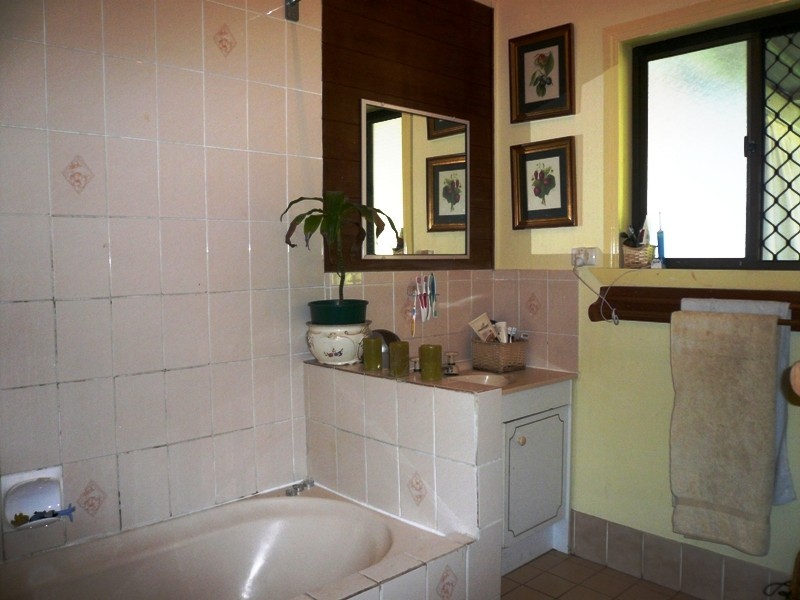 30 Champagne St, Petrie QLD 4502