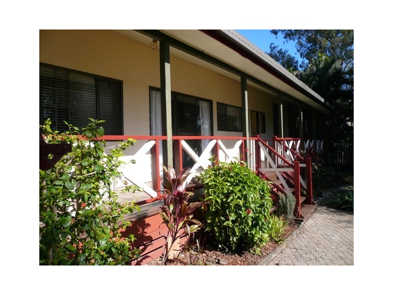 27 Chambery Road, Petrie QLD 4502