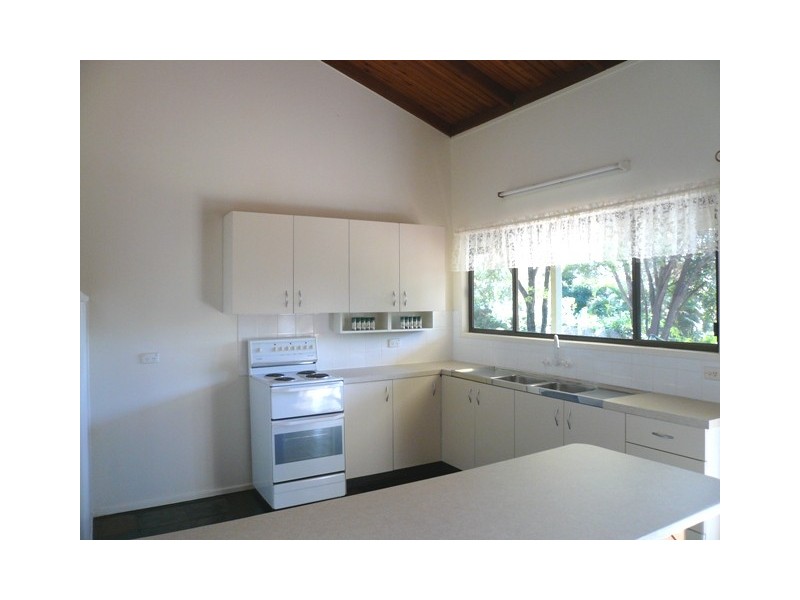 27 Chambery Road, Petrie QLD 4502