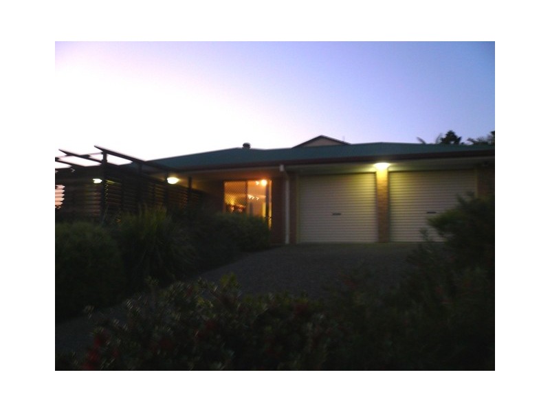 9  Valmadre Court, Petrie QLD 4502