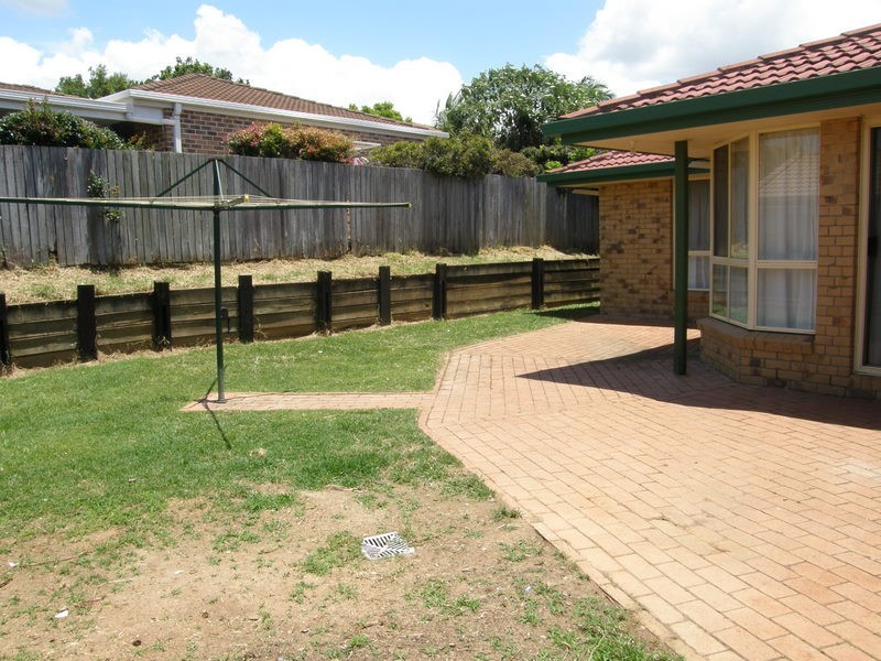 23 Saraband Drive, Eatons Hill QLD 4037