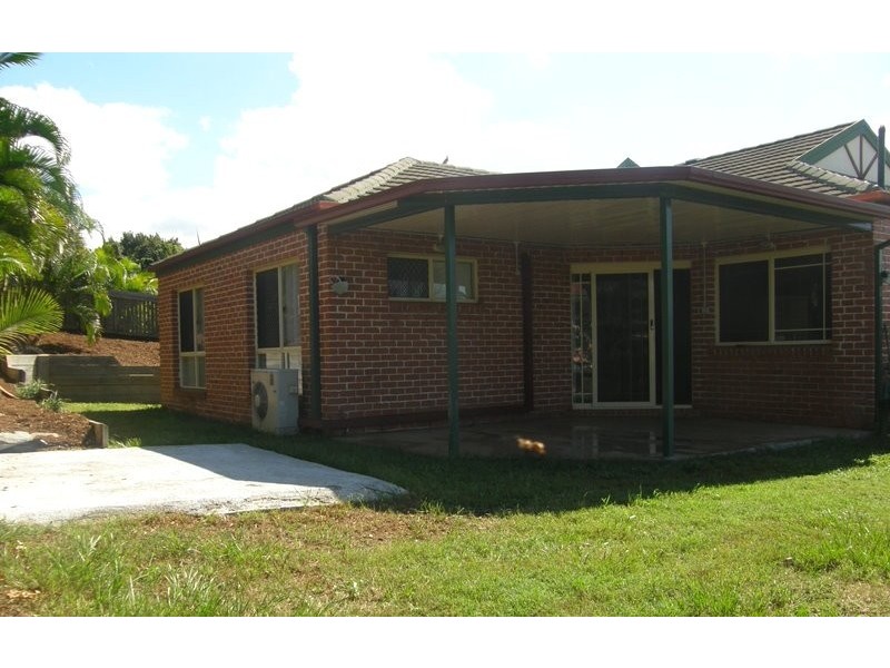 9 Marina Court, Eatons Hill QLD 4037