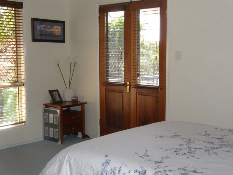 9 Phoenix Court, Eatons Hill QLD 4037