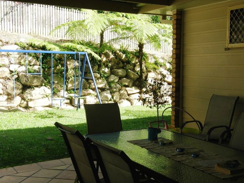 9 Phoenix Court, Eatons Hill QLD 4037