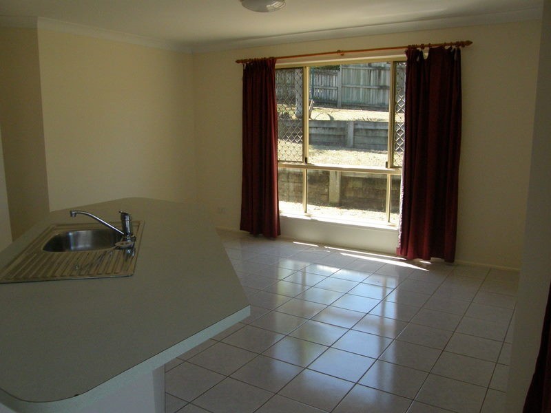 16 Queen Elizabeth Drive, Eatons Hill QLD 4037