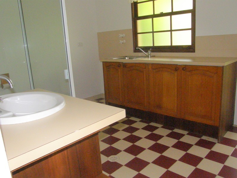 18 Salisbury Court, Clear Mountain QLD 4500