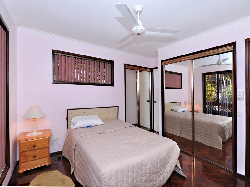 4 Charmaine Court, Albany Creek QLD 4035