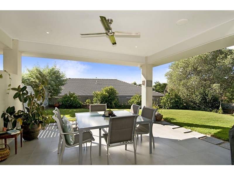 11 Shearwater Close, Albany Creek QLD 4035