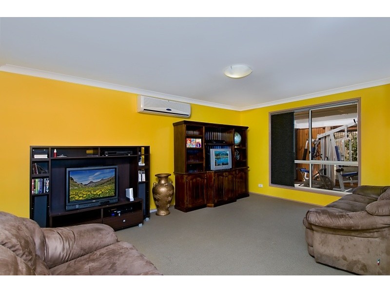 64 Boondooma Circuit, Albany Creek QLD 4035