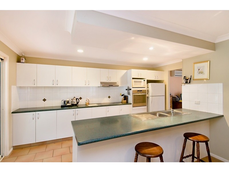 15 Silkyoak Way, Albany Creek QLD 4035