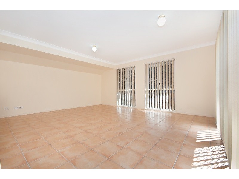 30 Silkyoak Way, Albany Creek QLD 4035
