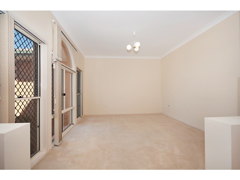 30 Silkyoak Way, Albany Creek QLD 4035