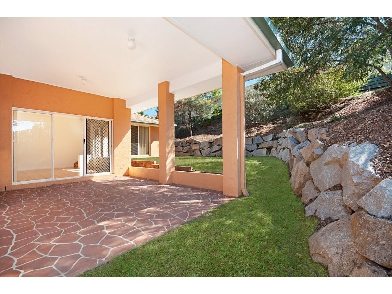30 Silkyoak Way, Albany Creek QLD 4035