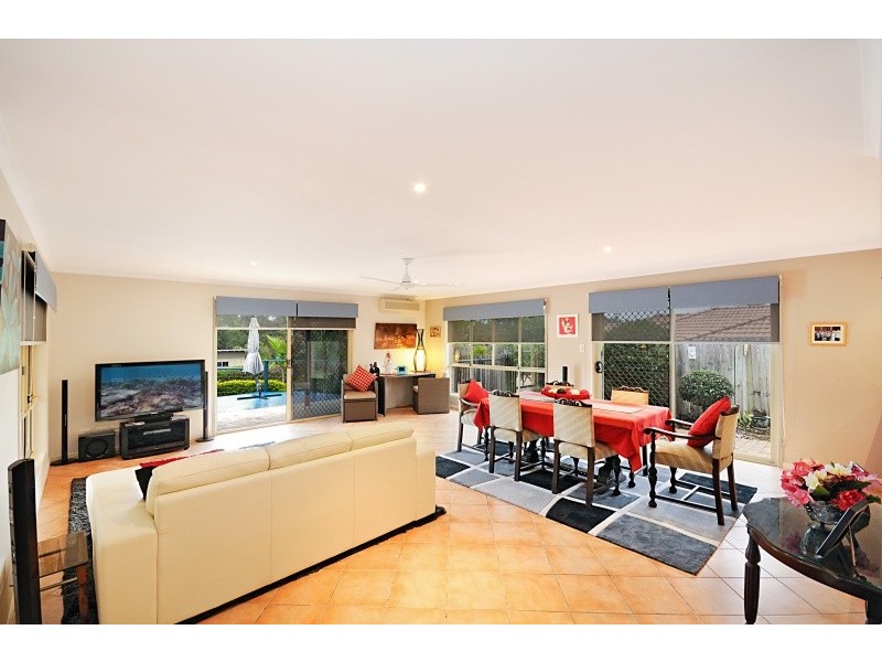 48 Boondooma Circuit, Albany Creek QLD 4035