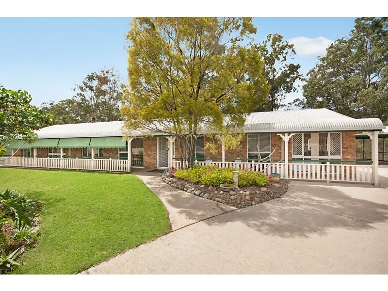 24 Eden Drive, Eatons Hill QLD 4037