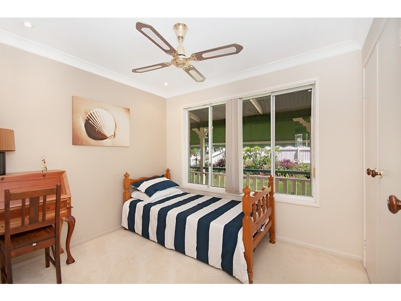 24 Eden Drive, Eatons Hill QLD 4037