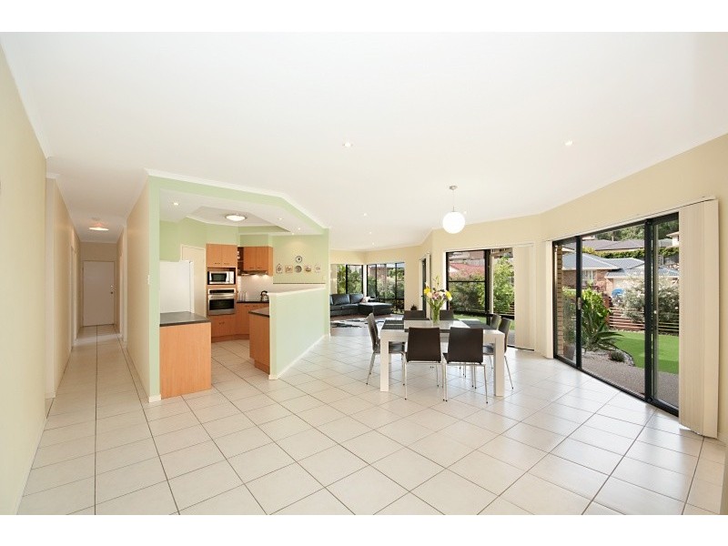 1 Roundelay Court, Eatons Hill QLD 4037