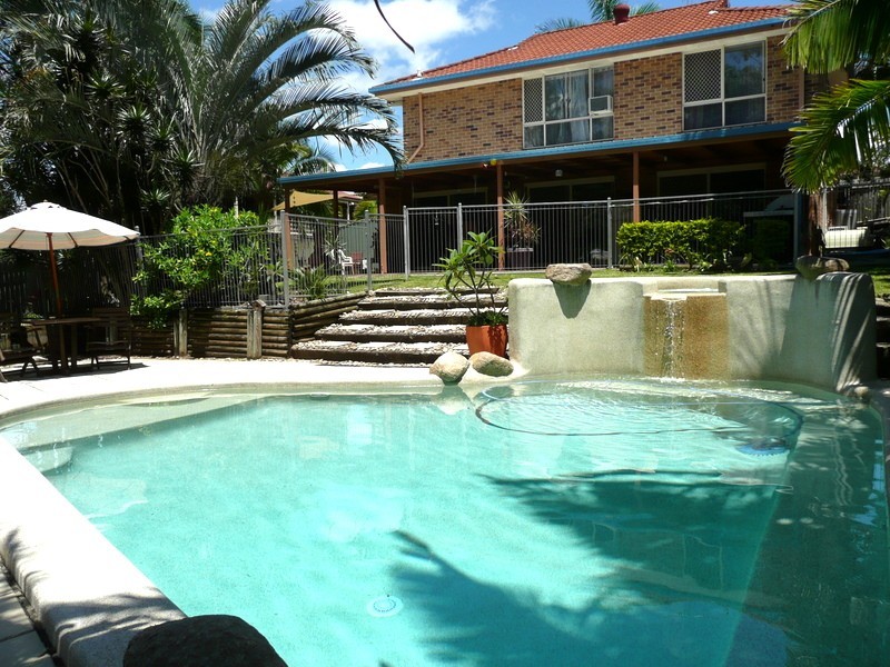 15 Silkyoak Way, Albany Creek QLD 4035