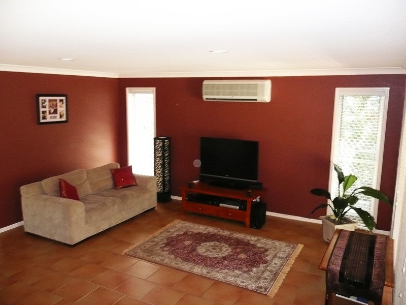 15 Silkyoak Way, Albany Creek QLD 4035