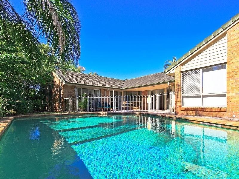 12 The Boulevard, Albany Creek QLD 4035