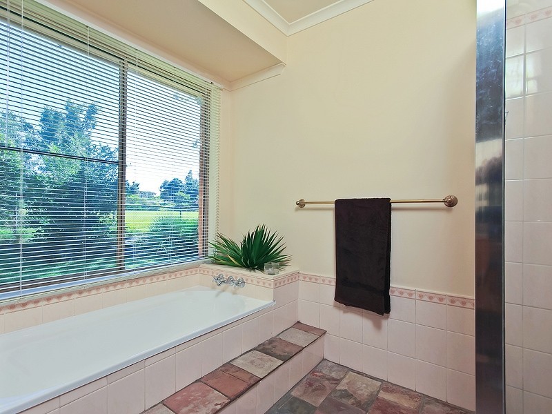 12 The Boulevard, Albany Creek QLD 4035