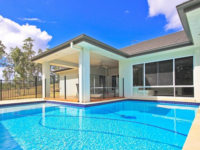 19 Louise Court, Cashmere QLD 4500