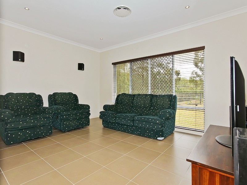 19 Louise Court, Cashmere QLD 4500