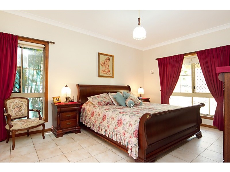 Eatons Hill QLD 4037