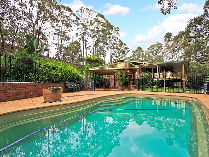 2 Jane Court, Cashmere QLD 4500