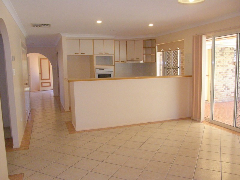 6 Yellowjack Crescent, Albany Creek QLD 4035