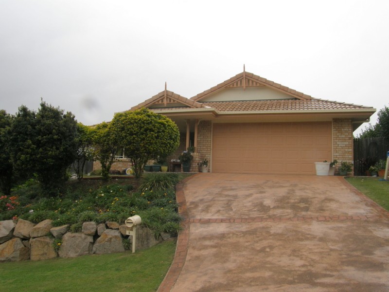 5 Memoire Court, Eatons Hill QLD 4037