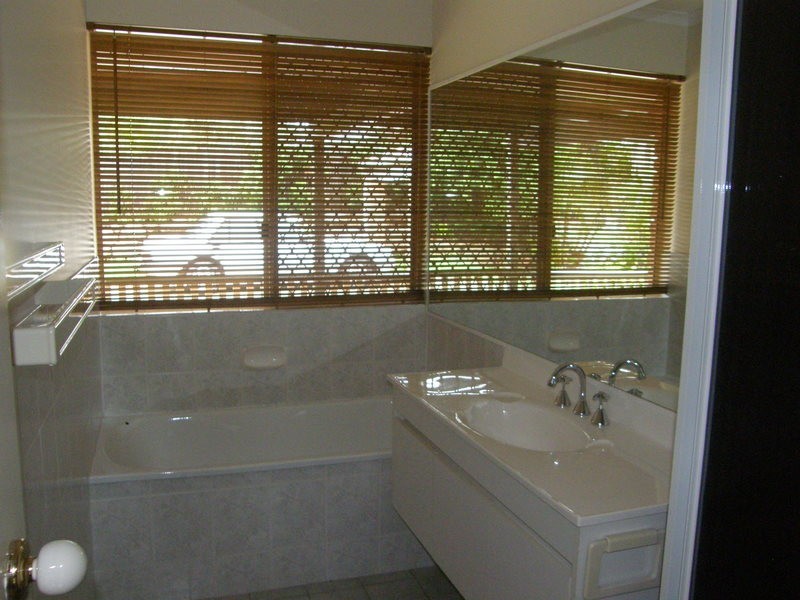 Eatons Hill QLD 4037