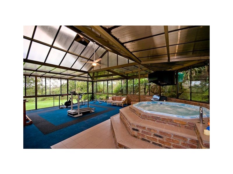 31 Branch Creek Road, Clear Mountain QLD 4500
