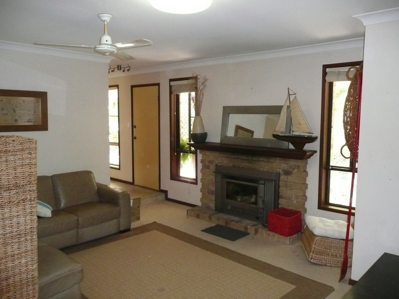 9 Garrawin Court, Clear Mountain QLD 4500