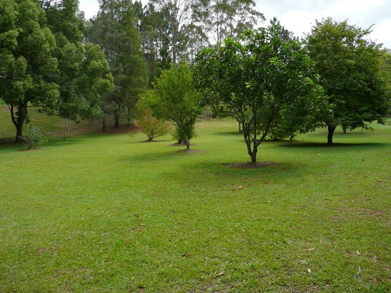 9 Garrawin Court, Clear Mountain QLD 4500