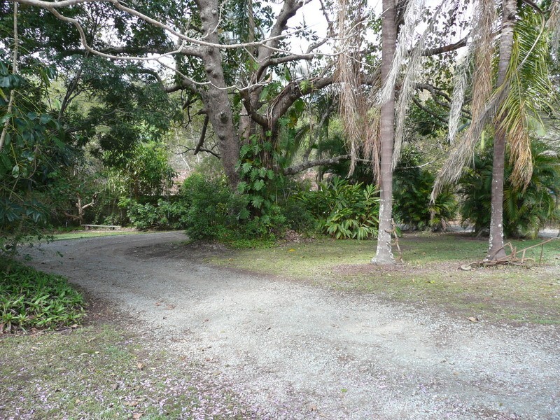 9 Garrawin Court, Clear Mountain QLD 4500