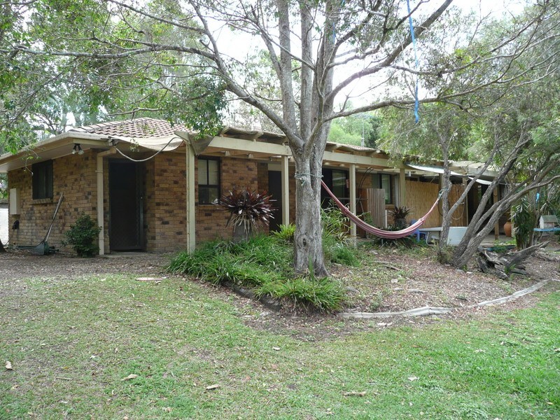 9 Garrawin Court, Clear Mountain QLD 4500