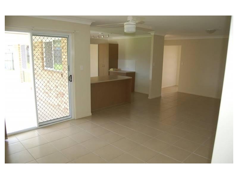 9 Camryn Court, Kallangur QLD 4503