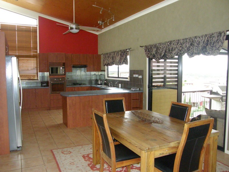 17 Emanual Court, Eatons Hill QLD 4037