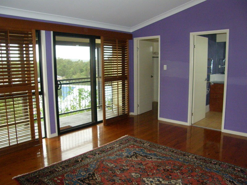 17 Emanual Court, Eatons Hill QLD 4037