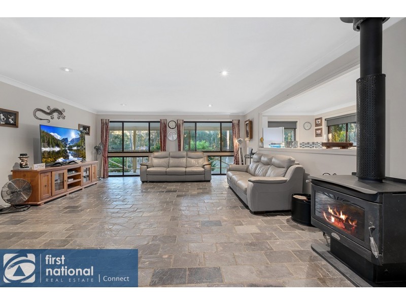 6 James St, Glossodia NSW 2756