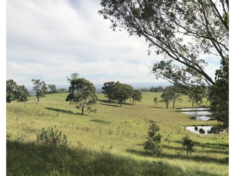 25 Aldington Rd, Kemps Creek NSW 2178