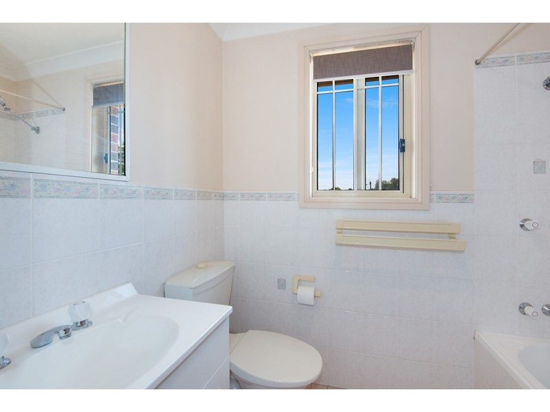 9/176 March Street, Richmond NSW 2753